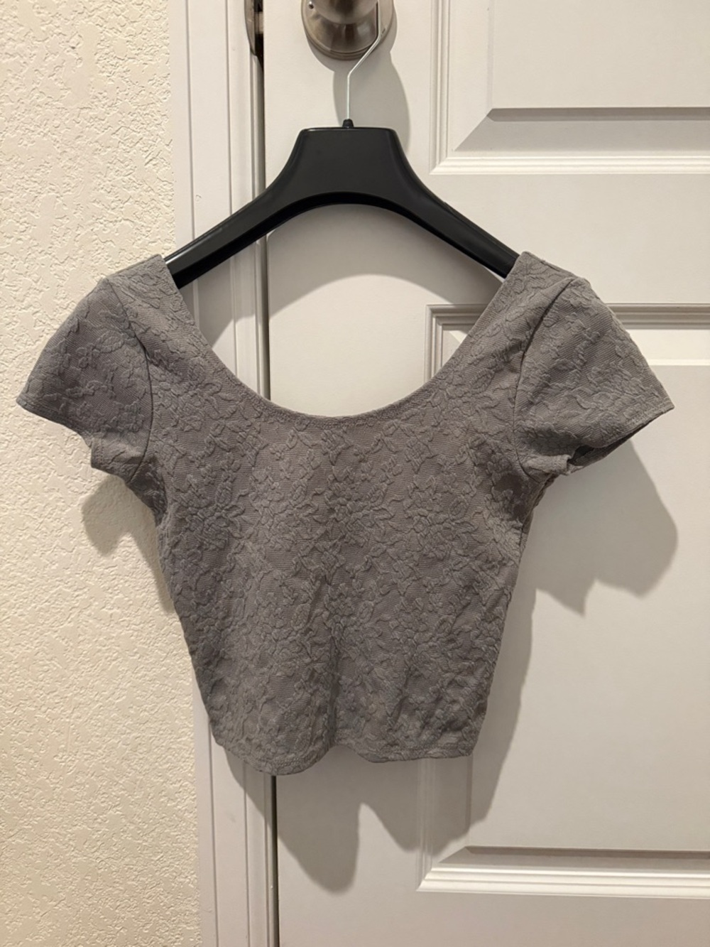 Abercrombie & Fitch Gray Lace Scoop Crop Top